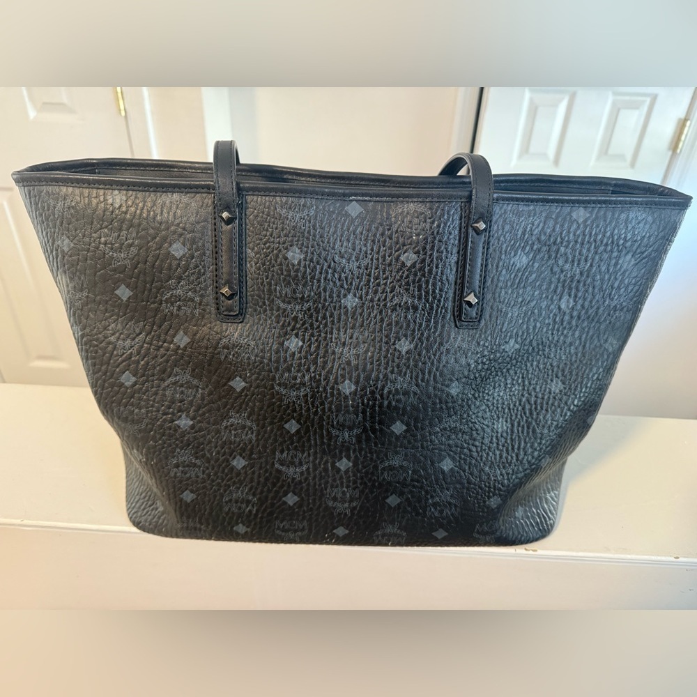 MCM Medium Anya Shopper Tote Purse / Black - Picture 4 of 9